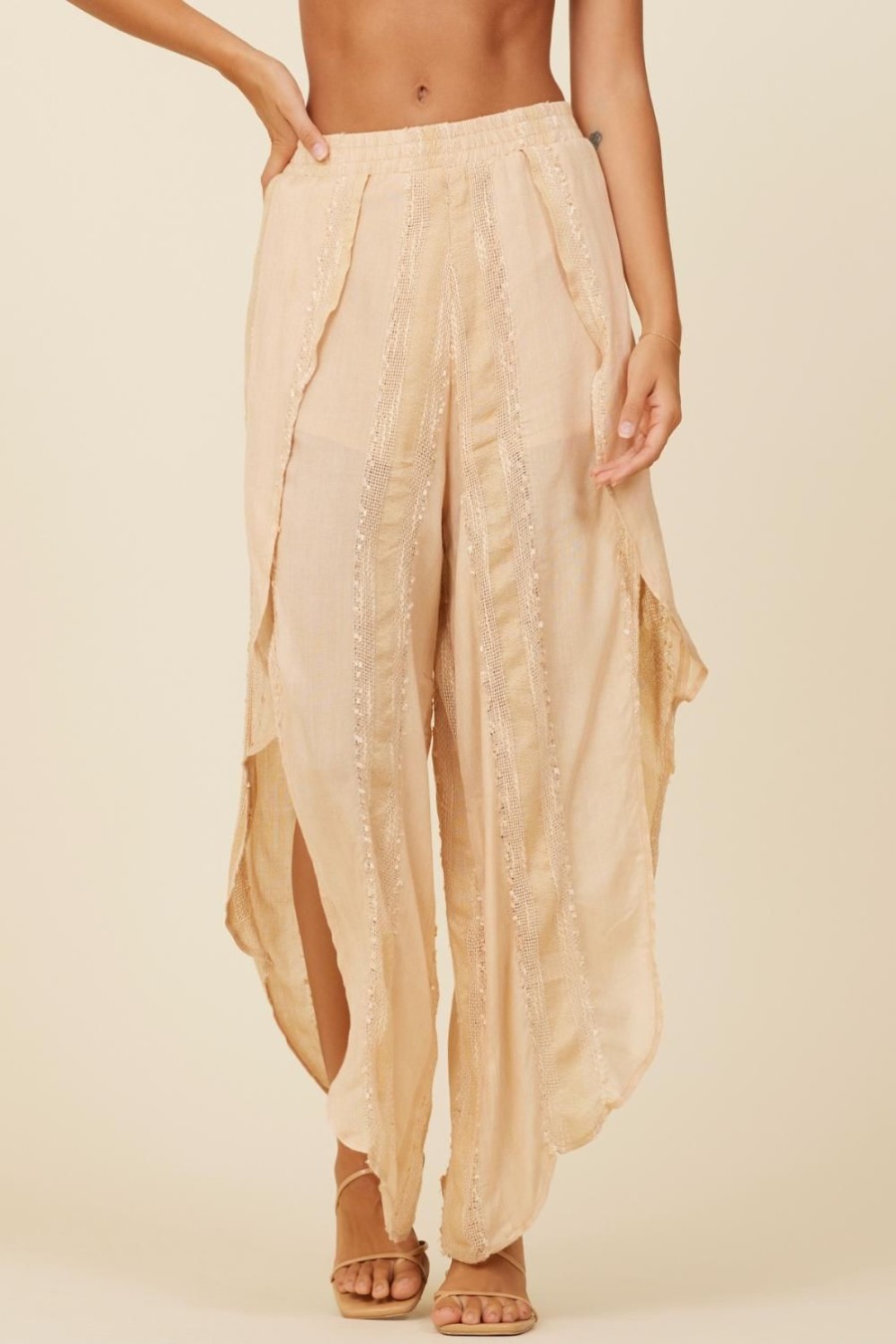 Women Surf Gypsy Bottoms | Cream Blush Tonal Textured Ruffle Pants